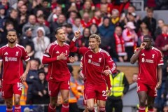 巴黎圣日耳曼：恩里克、登贝莱与马尔基尼奥斯的荣誉时刻，集体的力量